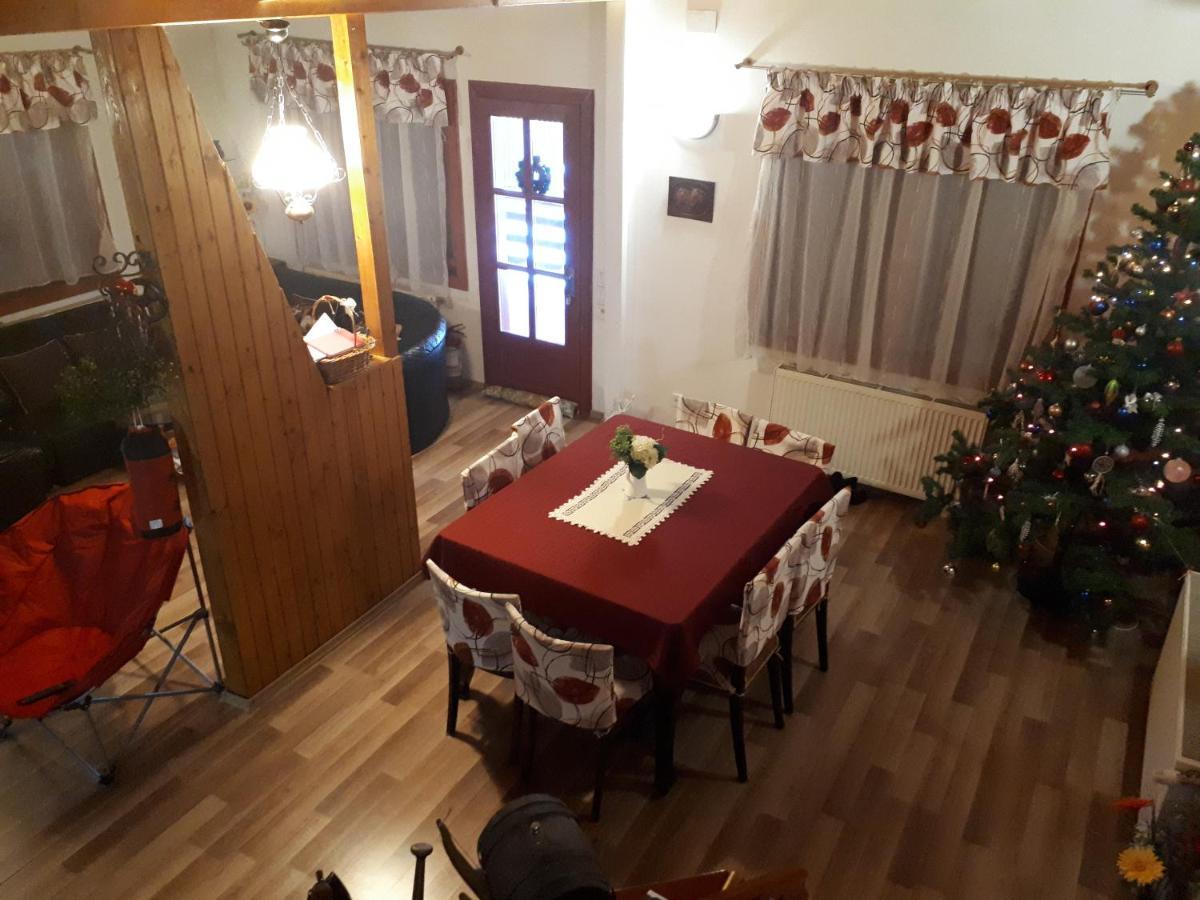 Villa Family House Buşteni Exterior foto